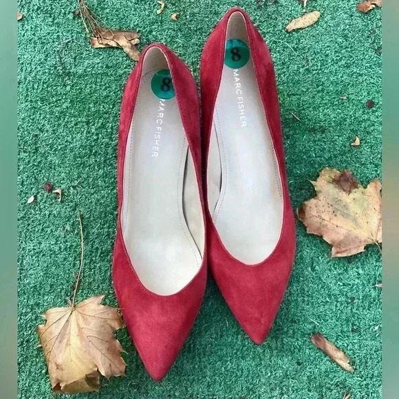 Marc Fisher NWOB  Women's Red Suede Caitlin Pointed Toe Dress Pumps Size 8M - Picture 6 of 16